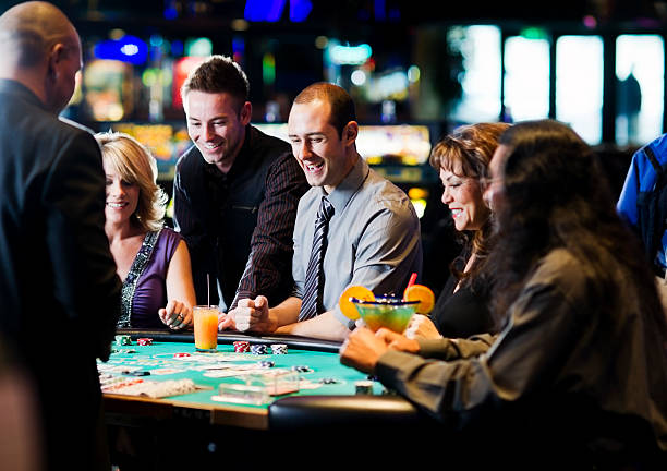 ilxtoto slot game interface showing reels, stake selector, and payout table